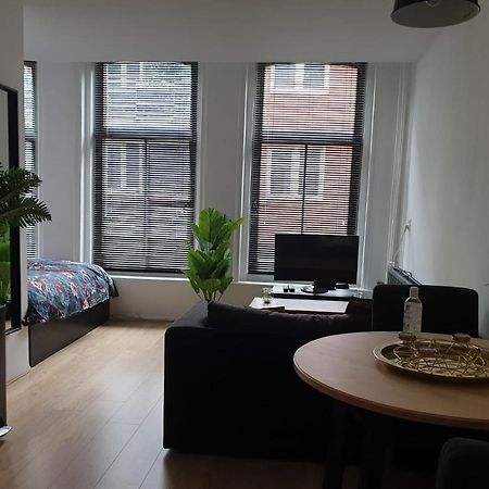 Recharge Hostel Rotterdam Eksteriør billede