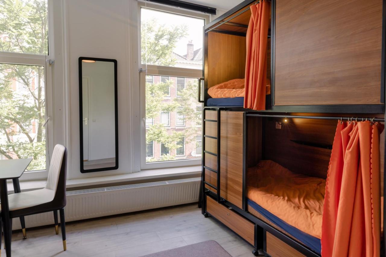 Recharge Hostel Rotterdam Eksteriør billede
