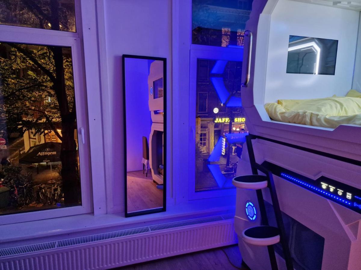 Recharge Hostel Rotterdam Eksteriør billede