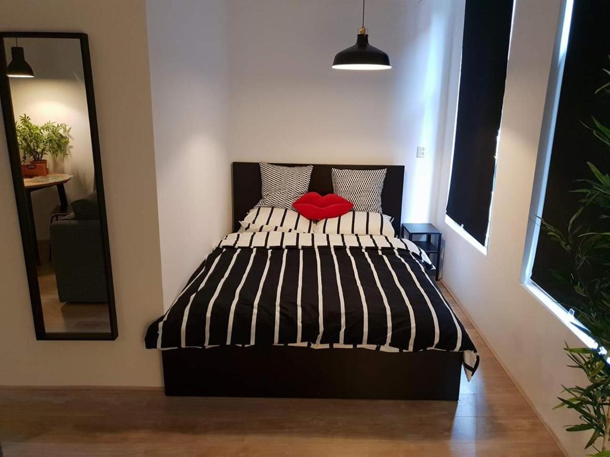 Recharge Hostel Rotterdam Eksteriør billede