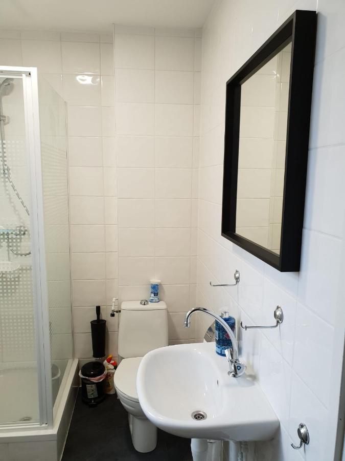 Recharge Hostel Rotterdam Eksteriør billede