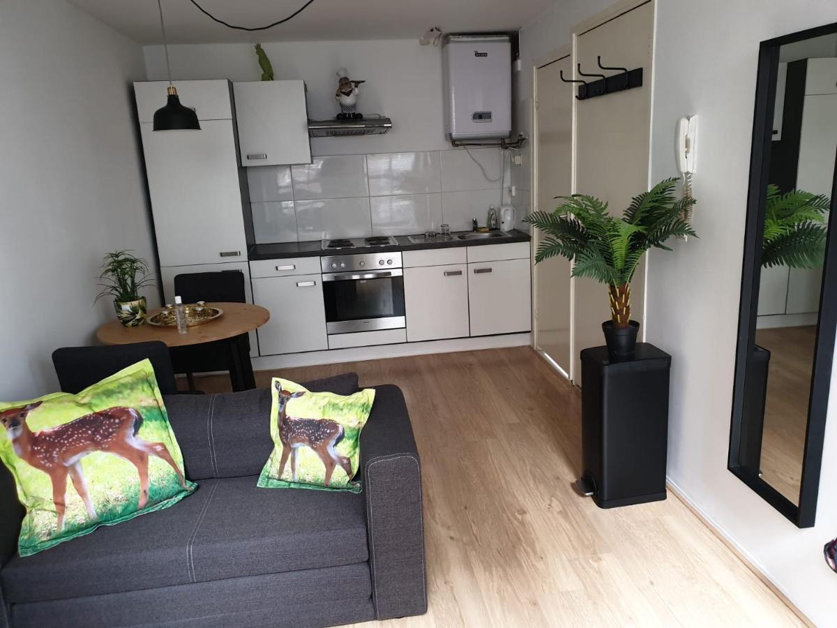 Recharge Hostel Rotterdam Eksteriør billede