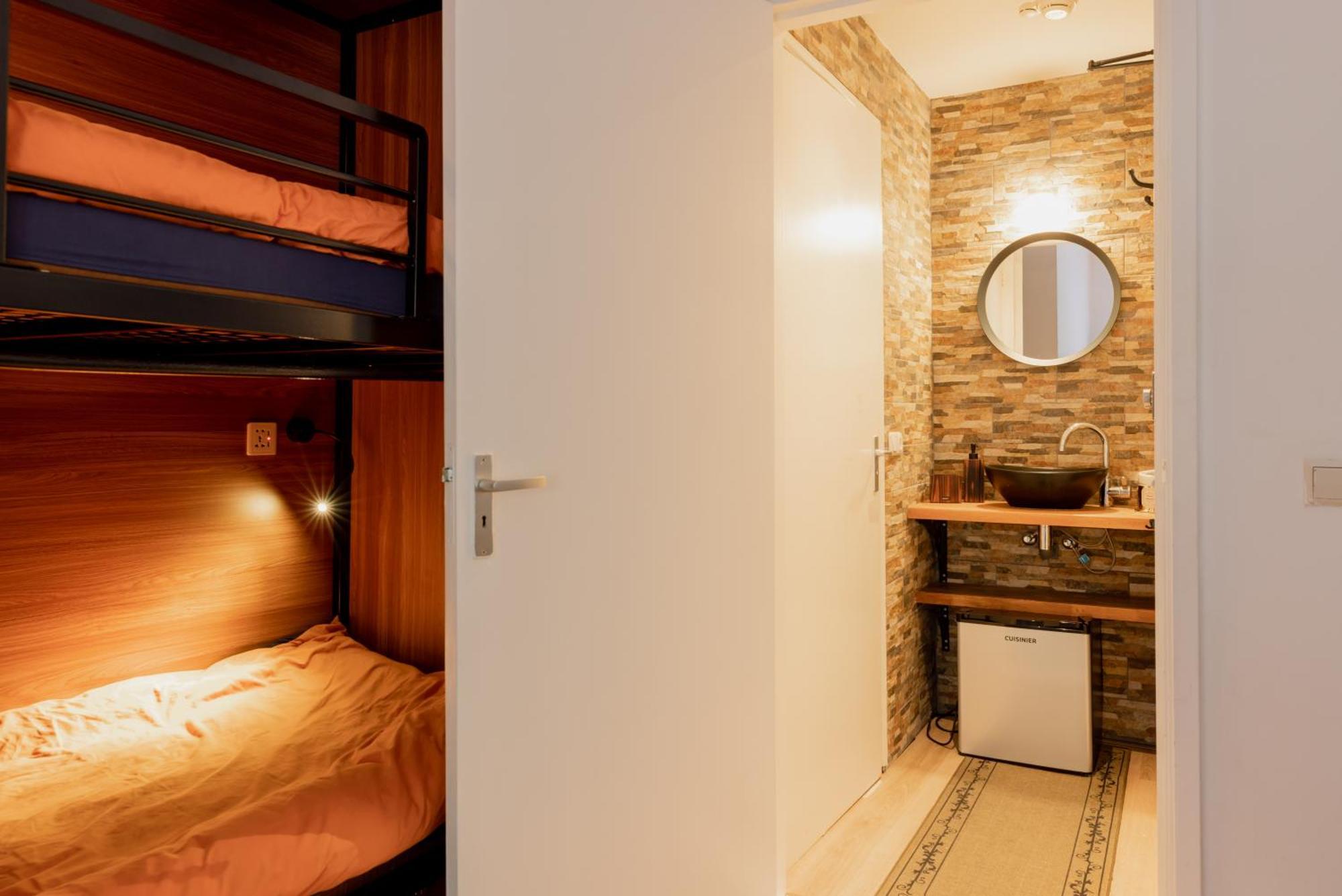 Recharge Hostel Rotterdam Værelse billede